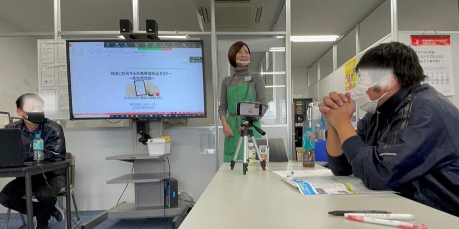 藤倉運輸様 話し合いの風景_ボカシ
